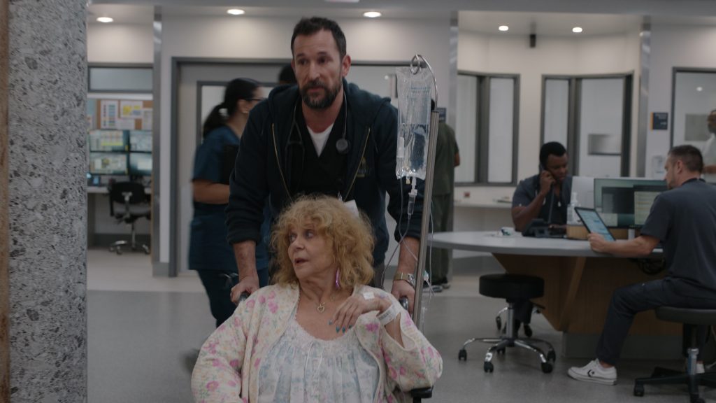 Converse Shoes in The Pitt S01E03 “9-00 A.M” (2025) (Image 1)