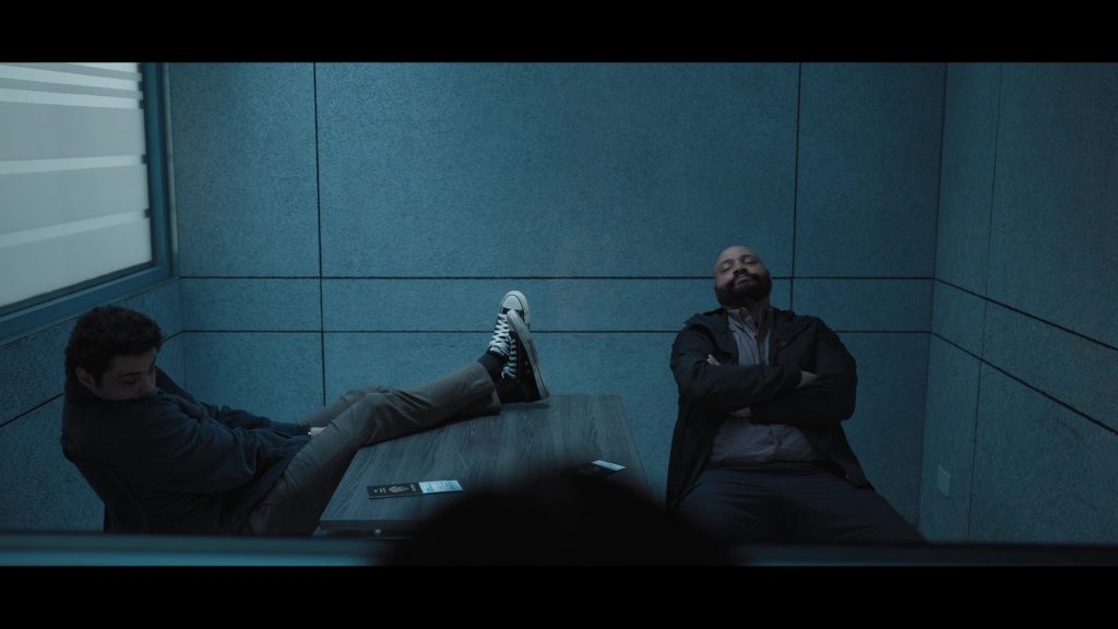 Converse Shoes in The Recruit S02E04 “A.T.N.W.H.Y.P.A.B.H.” (2025) (Image 3)