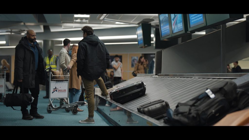 Converse Shoes in The Recruit S02E04 “A.T.N.W.H.Y.P.A.B.H.” (2025) (Image 4)