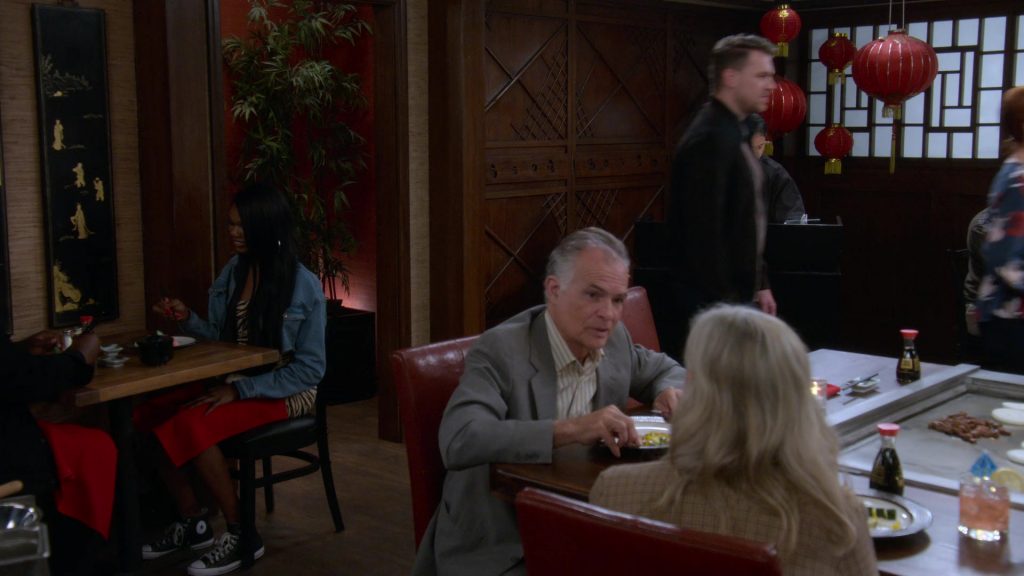 Converse Shoes in The Upshaws S06E02 “She's Back” (2025) (Image 1)
