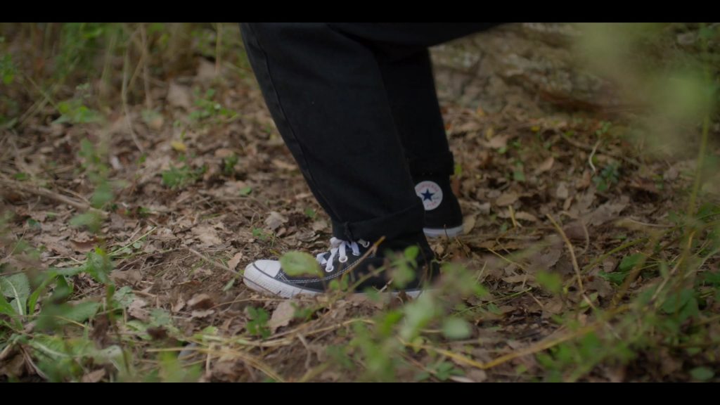 Converse Shoes in Vampire Academy S01E01 “Pilot” (2022) (Image 1)