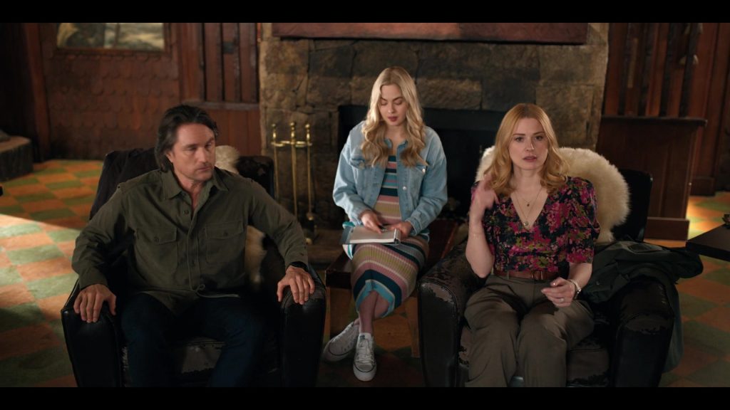 Converse Shoes in Virgin River S06E06 “Ghosts” (2024) (Image 2)