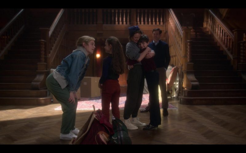 Converse Shoes of Amelia Eve as Jamie in The Haunting of Bly Manor S01E09 “The Beast in the Jungle” (2020) (Image 1)