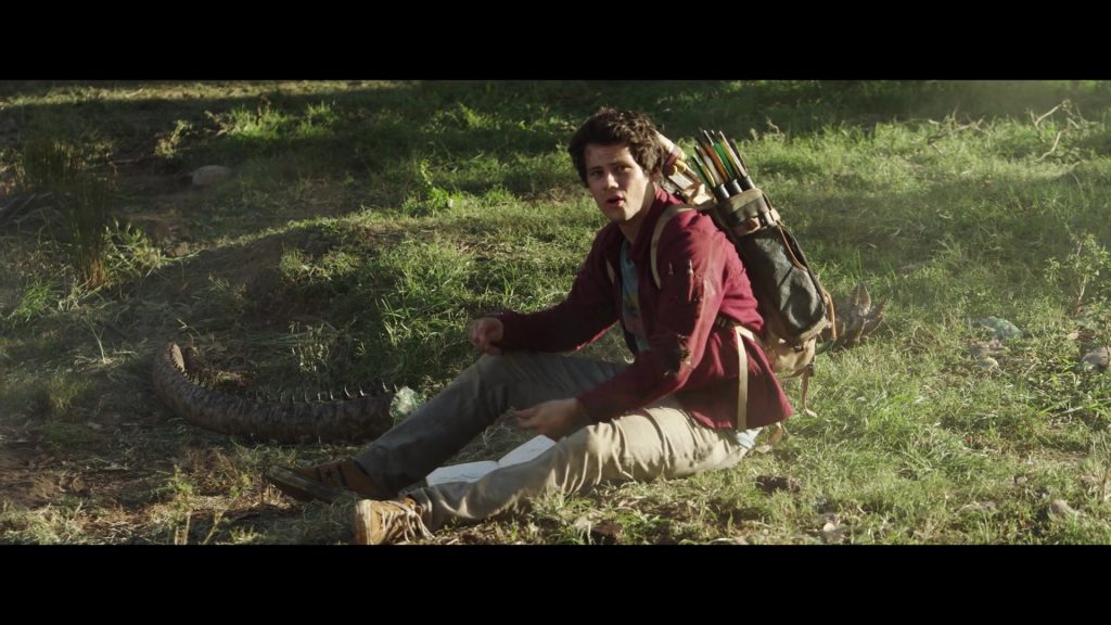 Converse Shoes of Dylan O'Brien as Joel Dawson in Love and Monsters (2020) (Image 2)