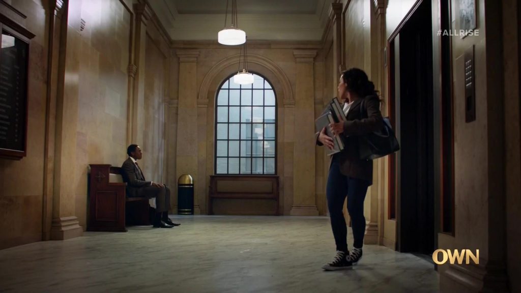 Converse Shoes of Jessica Camacho as Emily Lopez in All Rise S03E01 “Wanna Be Startin' Somethin'” (2022) (Image 1)