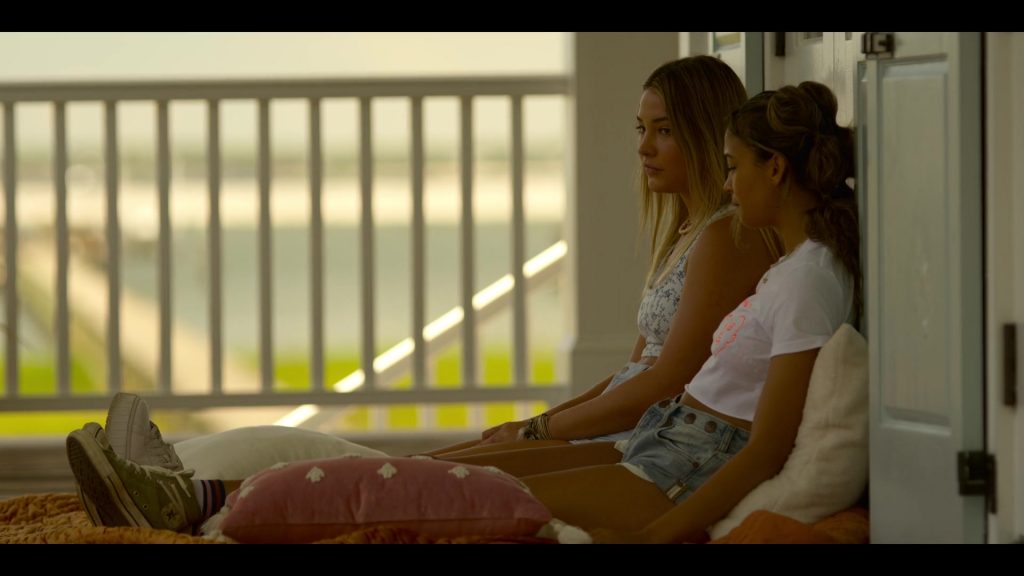 Converse Shoes of Madison Bailey as Kiara ‘Kie' Carrera in Outer Banks S03E07 “Happy Anniversary” (2023) (Image 1)
