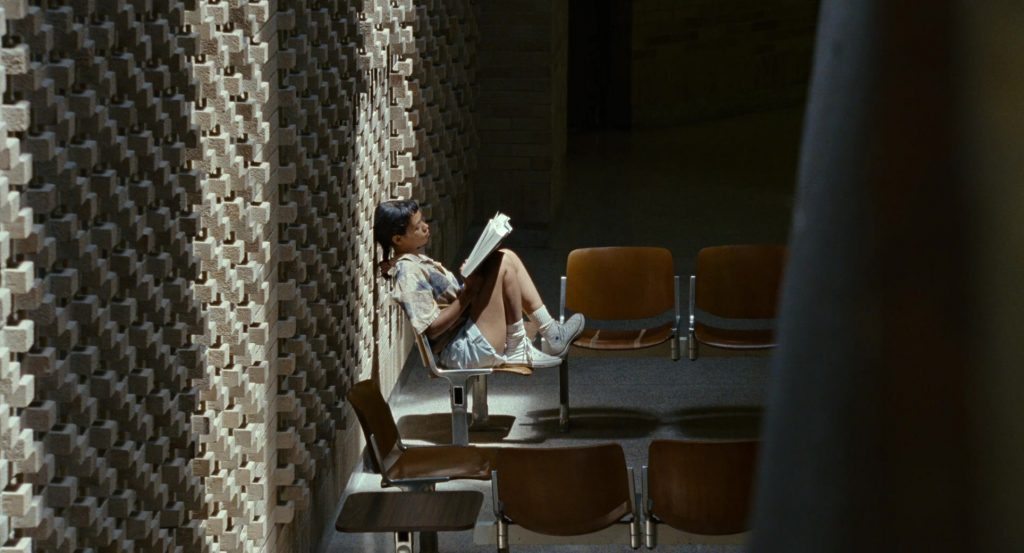 Converse Shoes of Taylor Russell as Maren Yearly in Bones and All (2022) (Image 1)