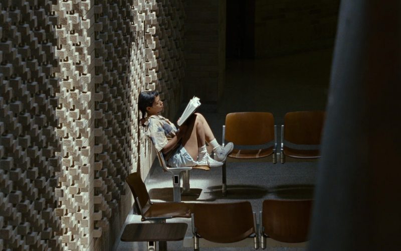 Converse Shoes of Taylor Russell as Maren Yearly in Bones and All (2022) (Image 1)