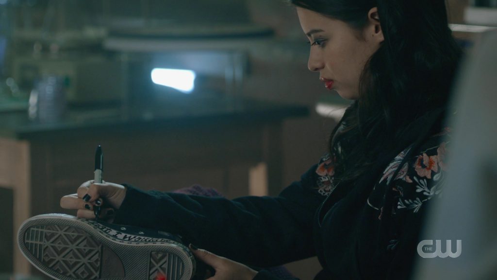 Converse Sneakers Worn by Amber Midthunder as Rosa in Roswell, New Mexico S02E12 “Crash Into Me” (2020) (Image 1)