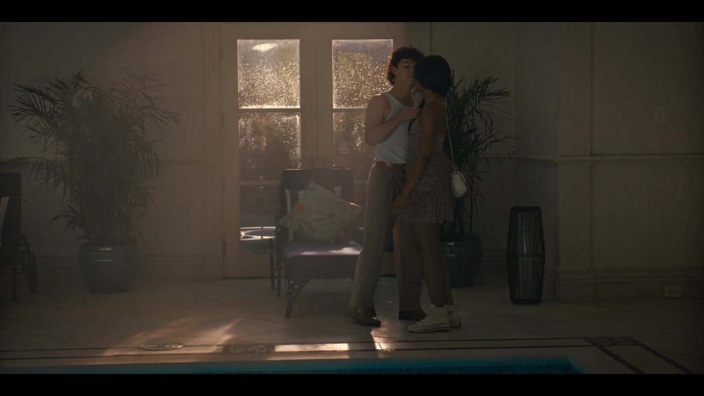 Converse Sneakers in Cruel Intentions S01E03 “Gamma” (2024) (Image 3)