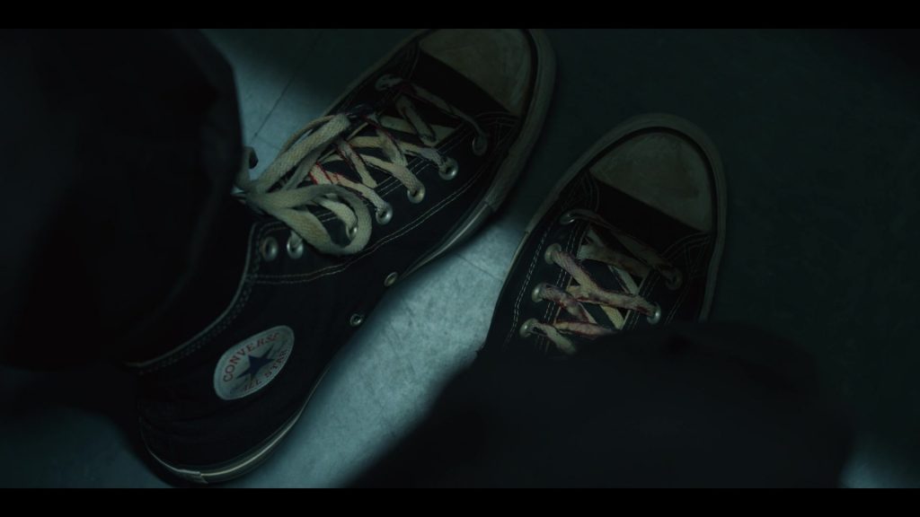 Converse Sneakers in Fight Night – The Million Dollar Heist S01E04 (2024) (Image 1)