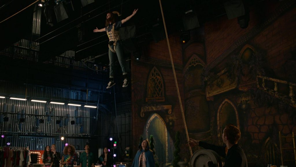 Converse Sneakers in High School Musical - The Musical - The Series S02E11 “Showtime” (2021) (Image 1)