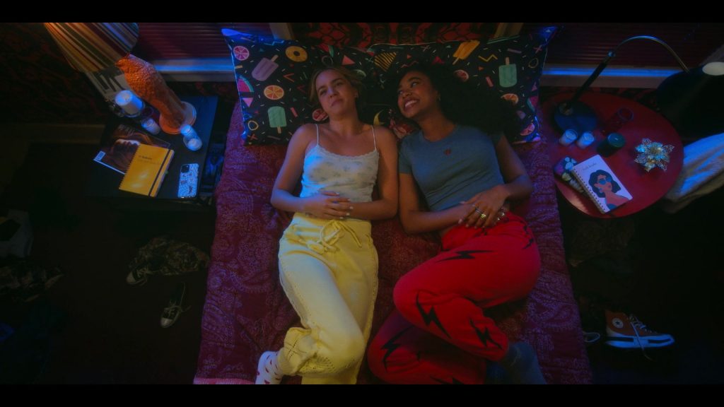Converse Sneakers in Pretty Little Liars - Original Sin S02E05 “Chapter Fifteen - Friday the 13th” (2024) (Image 3)