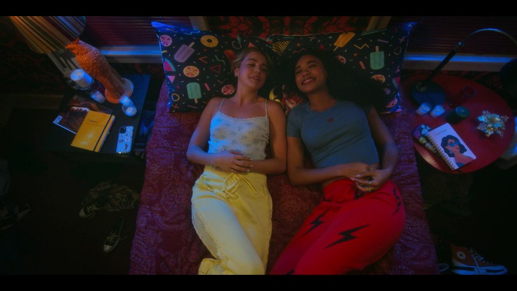 Converse Sneakers in Pretty Little Liars - Original Sin S02E05 “Chapter Fifteen - Friday the 13th” (2024) (Image 6)