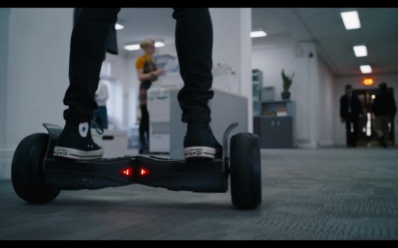 Converse Sneakers in The Flash (2023) (Image 1)