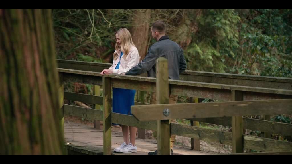 Converse Sneakers in Virgin River S06E04 “Brothers & Sisters” (2024) (Image 10)