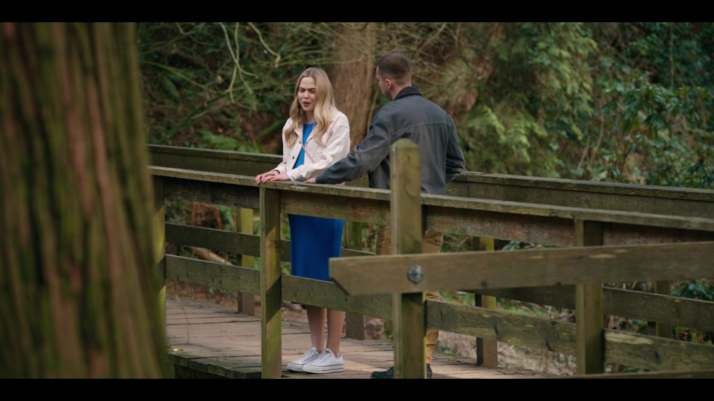 Converse Sneakers in Virgin River S06E04 “Brothers & Sisters” (2024) (Image 4)