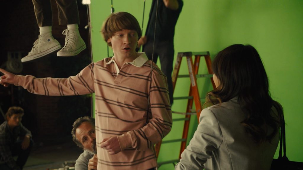 Converse White Hi Shoes in Reboot S01E06 “Bewitched” (2022) (Image 2)