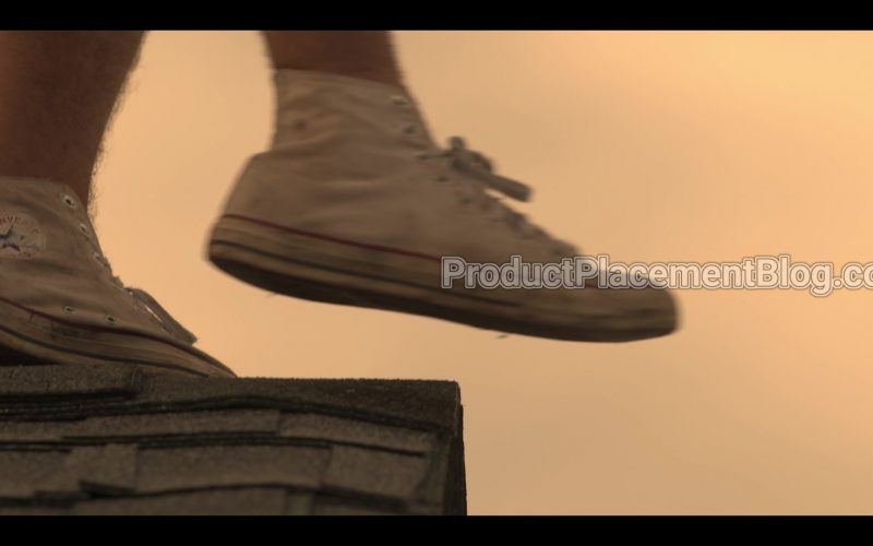 Converse White Shoes of Chase Stokes as John B in Outer Banks S01E01 “Pilot” (2020) (Image 1)