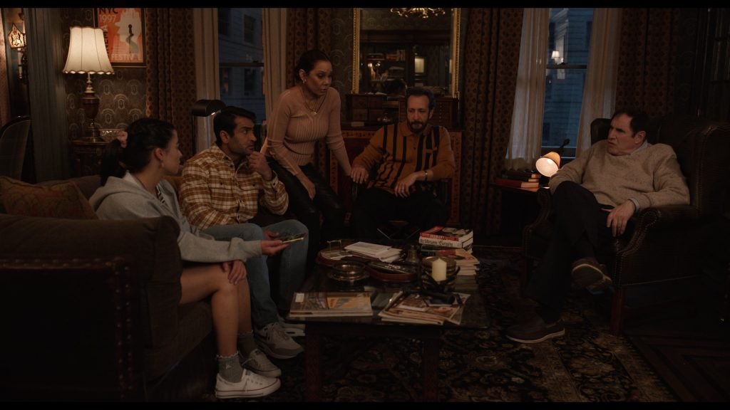 Converse and Nike Shoes in Only Murders in the Building S04E08 “Lifeboat” (2024) (Image 10)