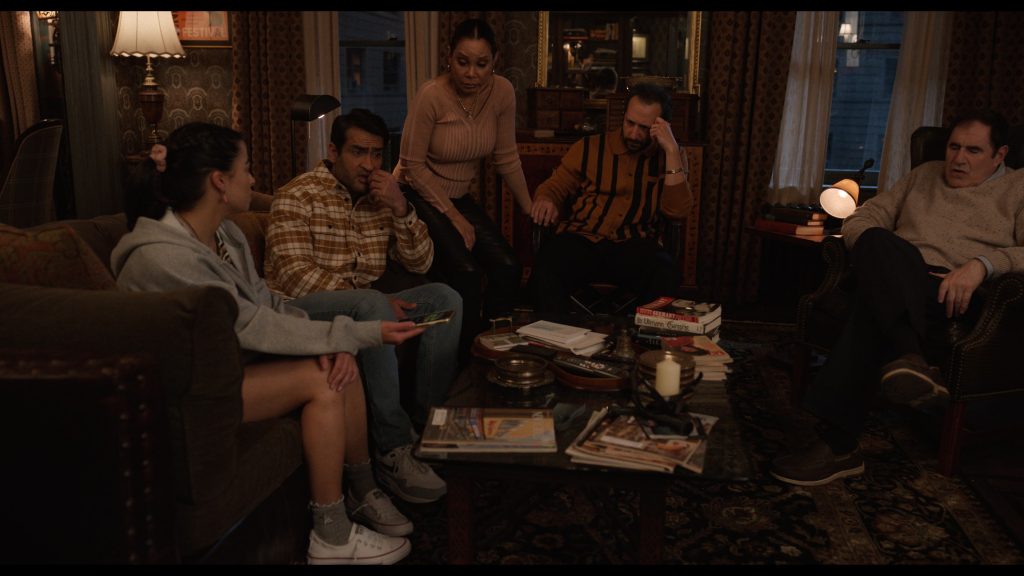 Converse and Nike Shoes in Only Murders in the Building S04E08 “Lifeboat” (2024) (Image 14)