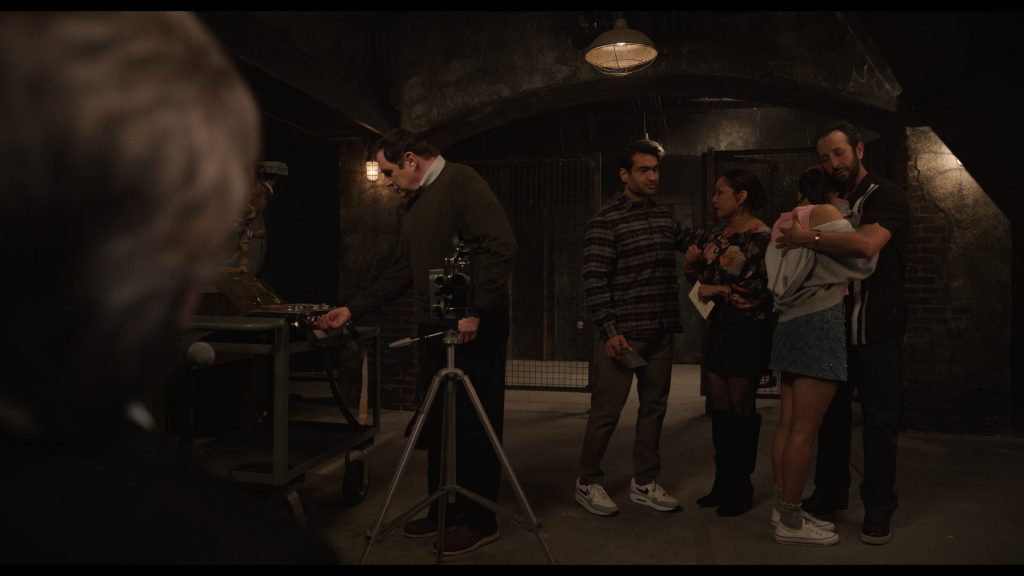 Converse and Nike Shoes in Only Murders in the Building S04E08 “Lifeboat” (2024) (Image 15)