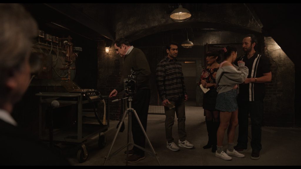 Converse and Nike Shoes in Only Murders in the Building S04E08 “Lifeboat” (2024) (Image 2)