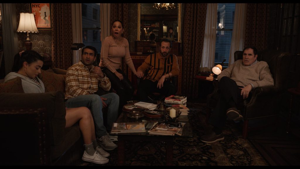 Converse and Nike Shoes in Only Murders in the Building S04E08 “Lifeboat” (2024) (Image 7)
