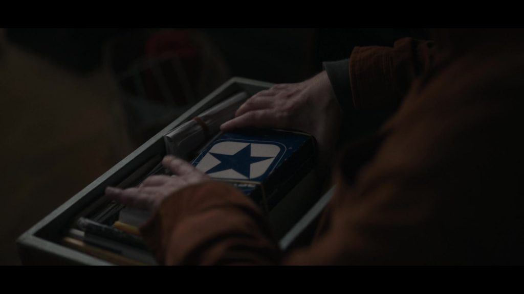 Converse in Black Mirror S07E05 “Eulogy” (2025) (Image 3)