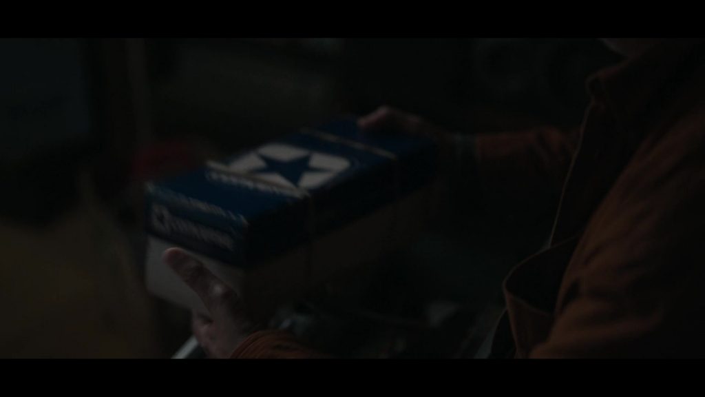 Converse in Black Mirror S07E05 “Eulogy” (2025) (Image 4)