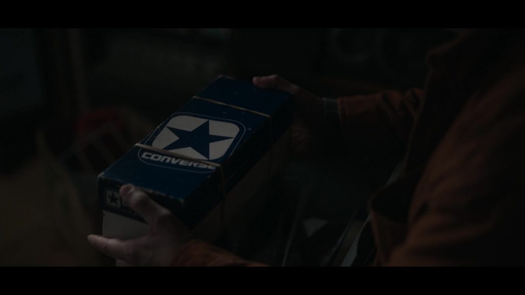 Converse in Black Mirror S07E05 “Eulogy” (2025) (Image 5)