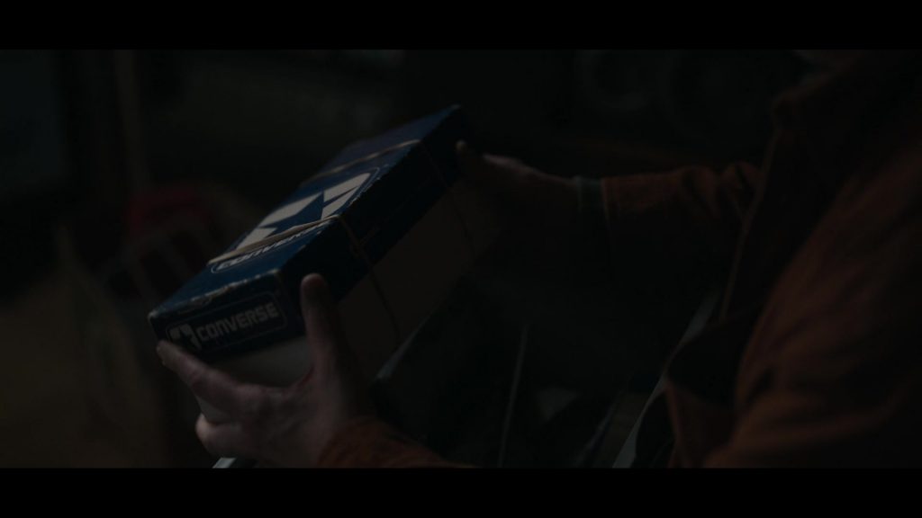 Converse in Black Mirror S07E05 “Eulogy” (2025) (Image 7)