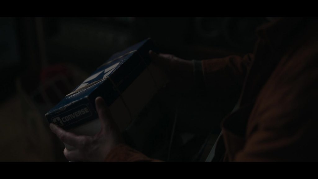 Converse in Black Mirror S07E05 “Eulogy” (2025) (Image 8)