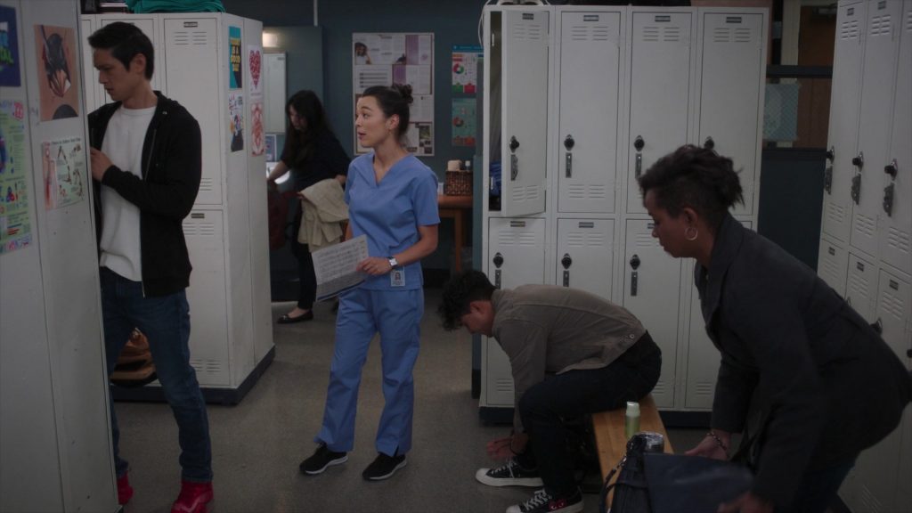 Converse x Comme des Garçons Shoes in Grey's Anatomy S20E04 “Baby Can I Hold You” (2024) (Image 4)
