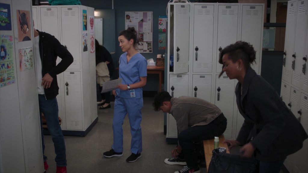 Converse x Comme des Garçons Shoes in Grey's Anatomy S20E04 “Baby Can I Hold You” (2024) (Image 5)