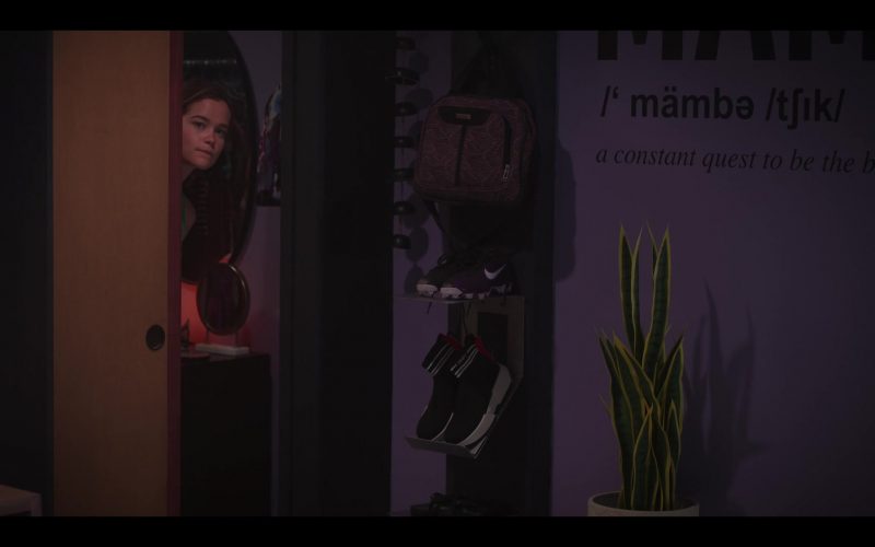 DKNY Women's Shoes and Nike Sneakers in First Kill S01E06 “First Severing” (2022) (Image 1)