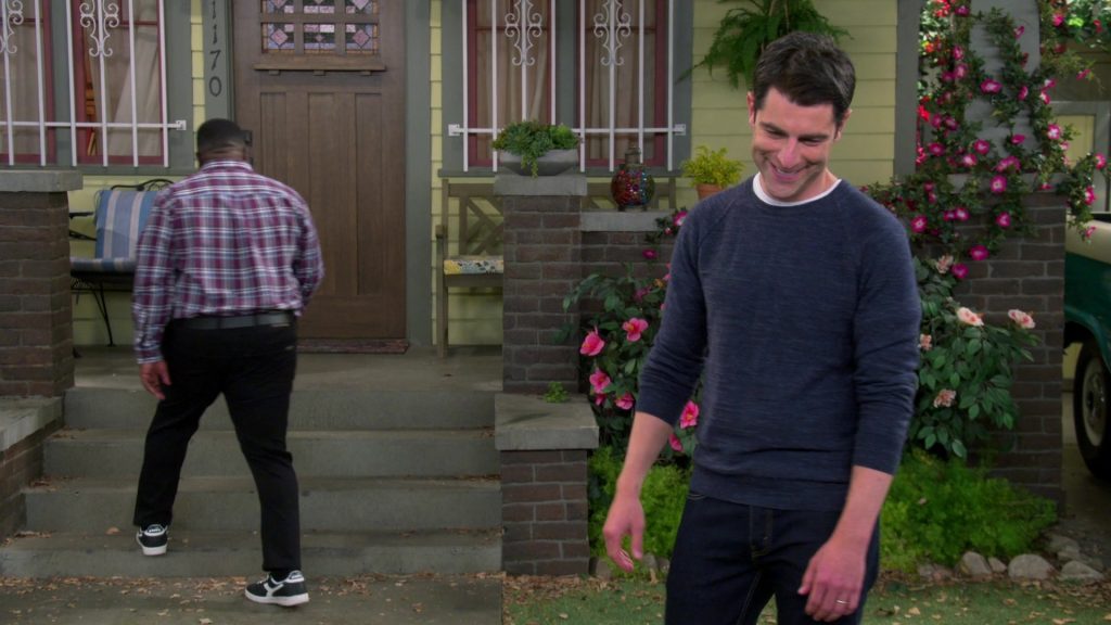 Diadora Men's Sneakers Worn by Cedric the Entertainer as Calvin in The Neighborhood S03E08 “Welcome to the Property” (2021) (Image 1)