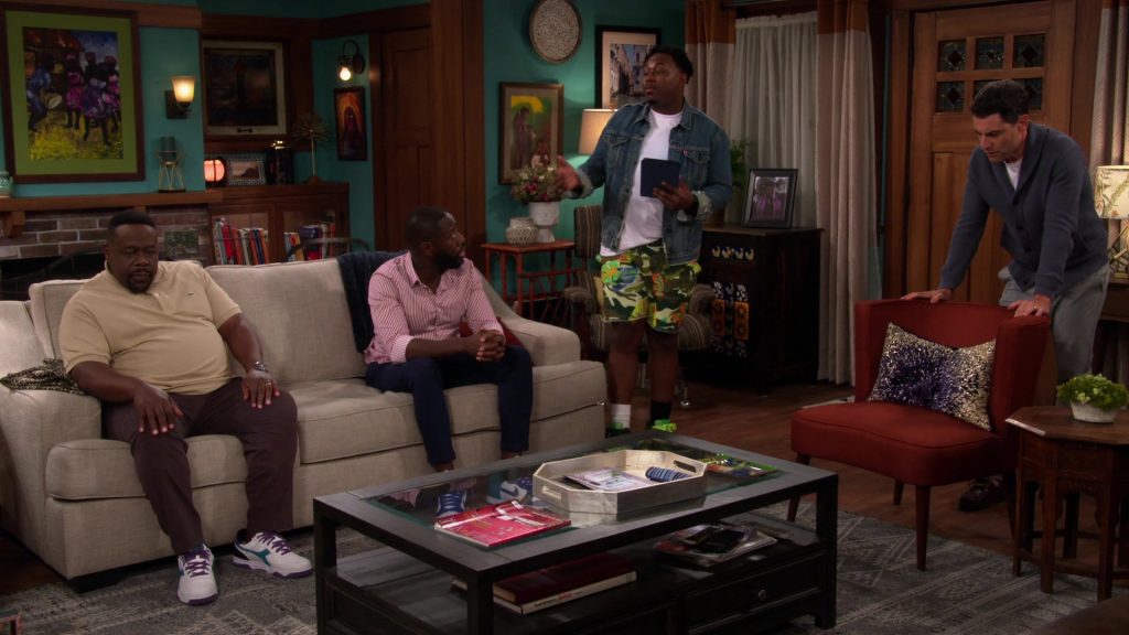 Diadora Men's Sneakers of Cedric Antonio Kyles, better known by his stage name Cedric the Entertainer in The Neighborhood S04E01 “Welcome to the Family” (2021) (Image 1)
