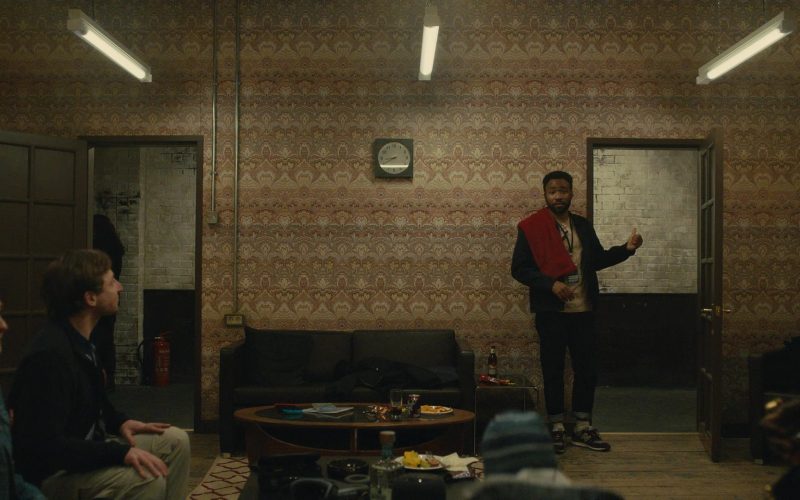 Dr Pepper drink and New Balance Sneakers in Atlanta S03E05 “Cancer Attack” (2022) (Image 1)
