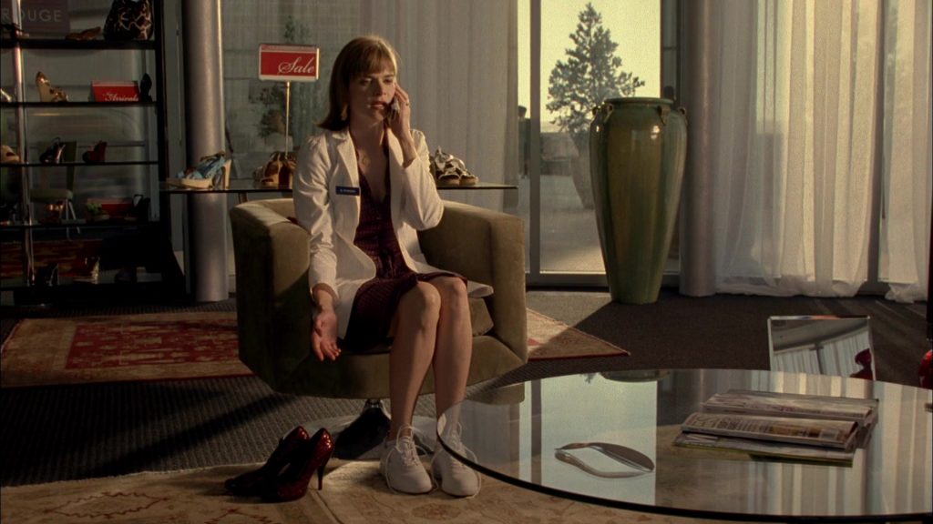 Easy Spirit Women's Shoes Worn by Betsy Brandt (Marie Schrader) in Breaking Bad Season 1 Episode 2 - Cat's in the Bag… (2008) (Image 5)