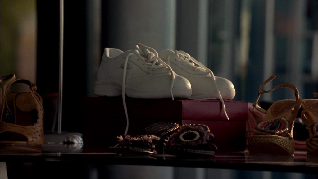 Easy Spirit Women's Shoes Worn by Betsy Brandt (Marie Schrader) in Breaking Bad Season 1 Episode 2 - Cat's in the Bag… (2008) (Image 6)