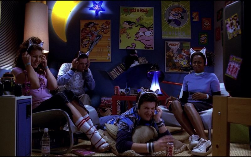 Evian Water, Coca-Cola, Diet Coke, Puma Shoes in Josie and the Pussycats (2001) (Image 1)