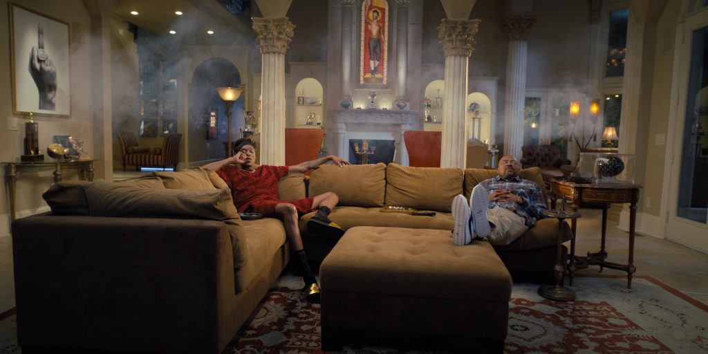 Fendi T-Shirt, Shorts and Socks, Versace Slippers Worn by Snoop Dogg as Jaycen Jennings and Nike Sneakers of Mike Epps as Kareem in The Underdoggs (2024) (Image 2)