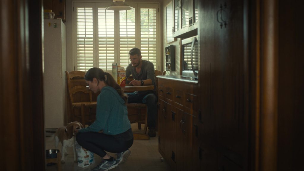 Fila Sneakers in Countdown S01E11 “Run” (2025) (Image 4)