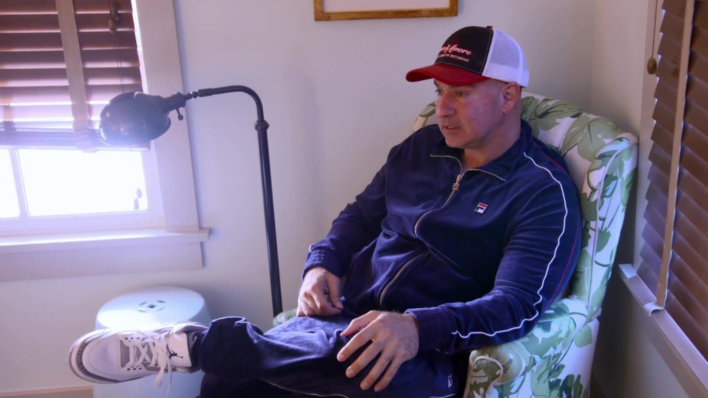 Fila Tracksuit, Nike Air Jordan Sneakers in Jersey Shore Family Vacation S08E06 “Eggcellent” (2025) (Image 20)