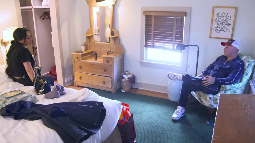 Fila Tracksuit, Nike Air Jordan Sneakers in Jersey Shore Family Vacation S08E06 “Eggcellent” (2025) (Image 4)