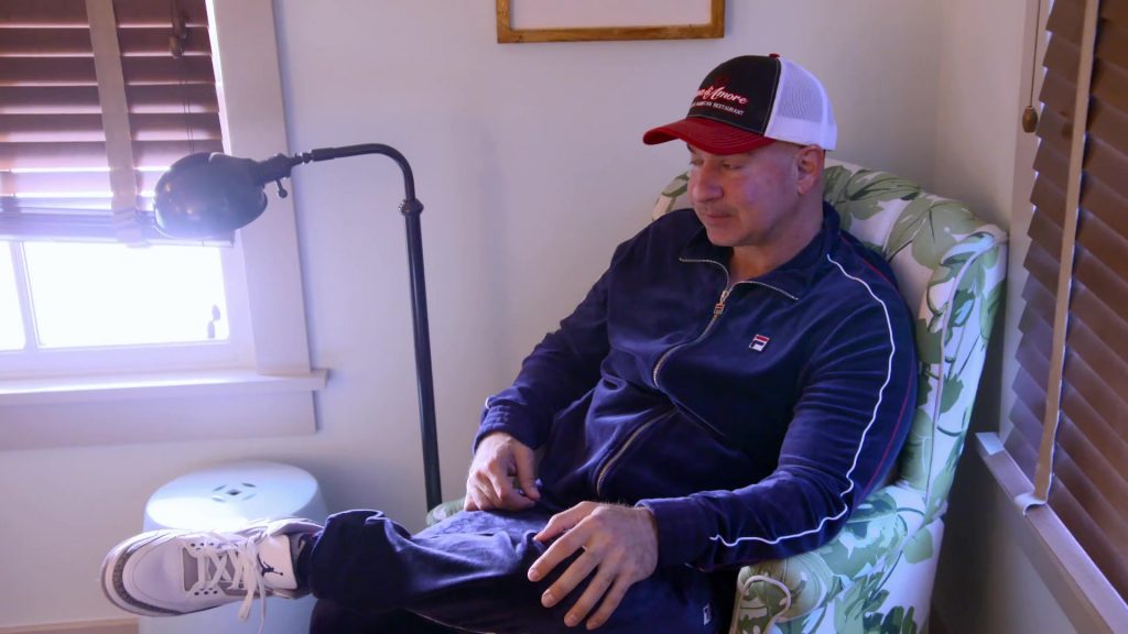 Fila Tracksuit, Nike Air Jordan Sneakers in Jersey Shore Family Vacation S08E06 “Eggcellent” (2025) (Image 9)