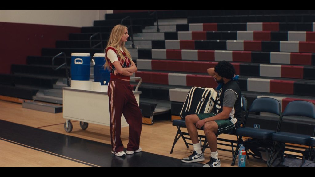 Gatorade, Nike Shoes in Nobody Wants This S02E02 “Leave It At the Tree” (2025) (Image 2)