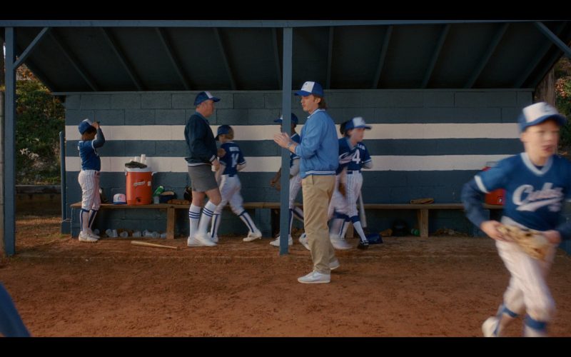 Gatorade, Nike Shoes in Stranger Things S05E08 “Chapter Eight – The Rightside Up” (2025) (Image 1)