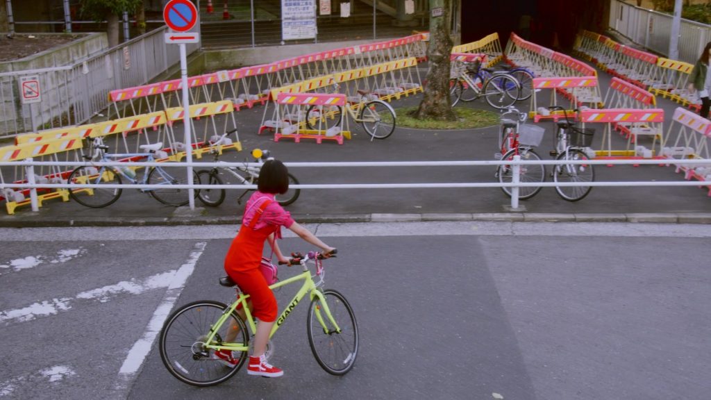 Giant Bicycle and Vans Red Shoes in Followers S01E03 “Search” (2020) (Image 1)